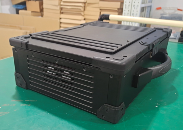 PWS-4156B01-15.6寸上翻便攜機
